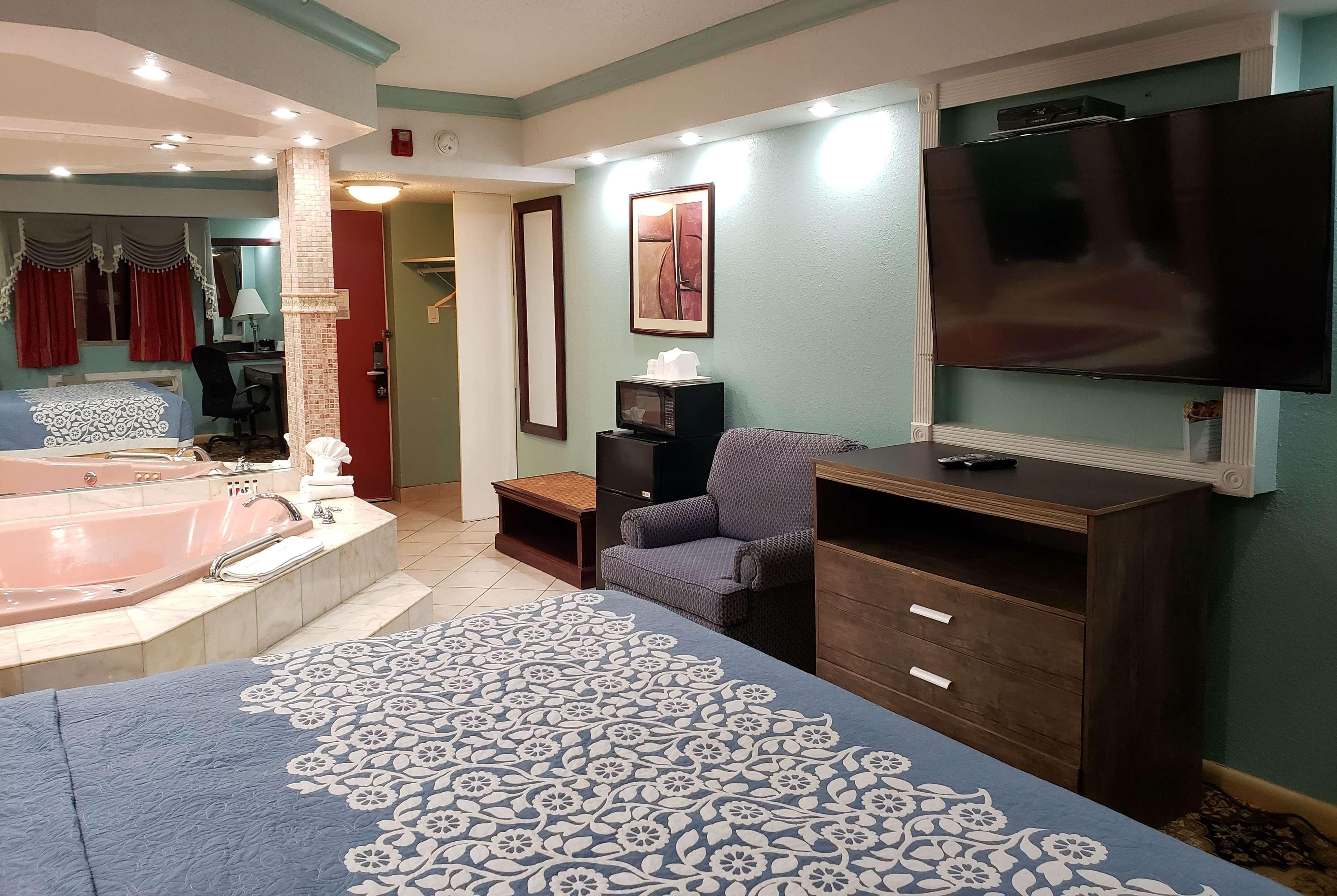Days Inn By Wyndham Nanuet / Spring Valley Екстериор снимка