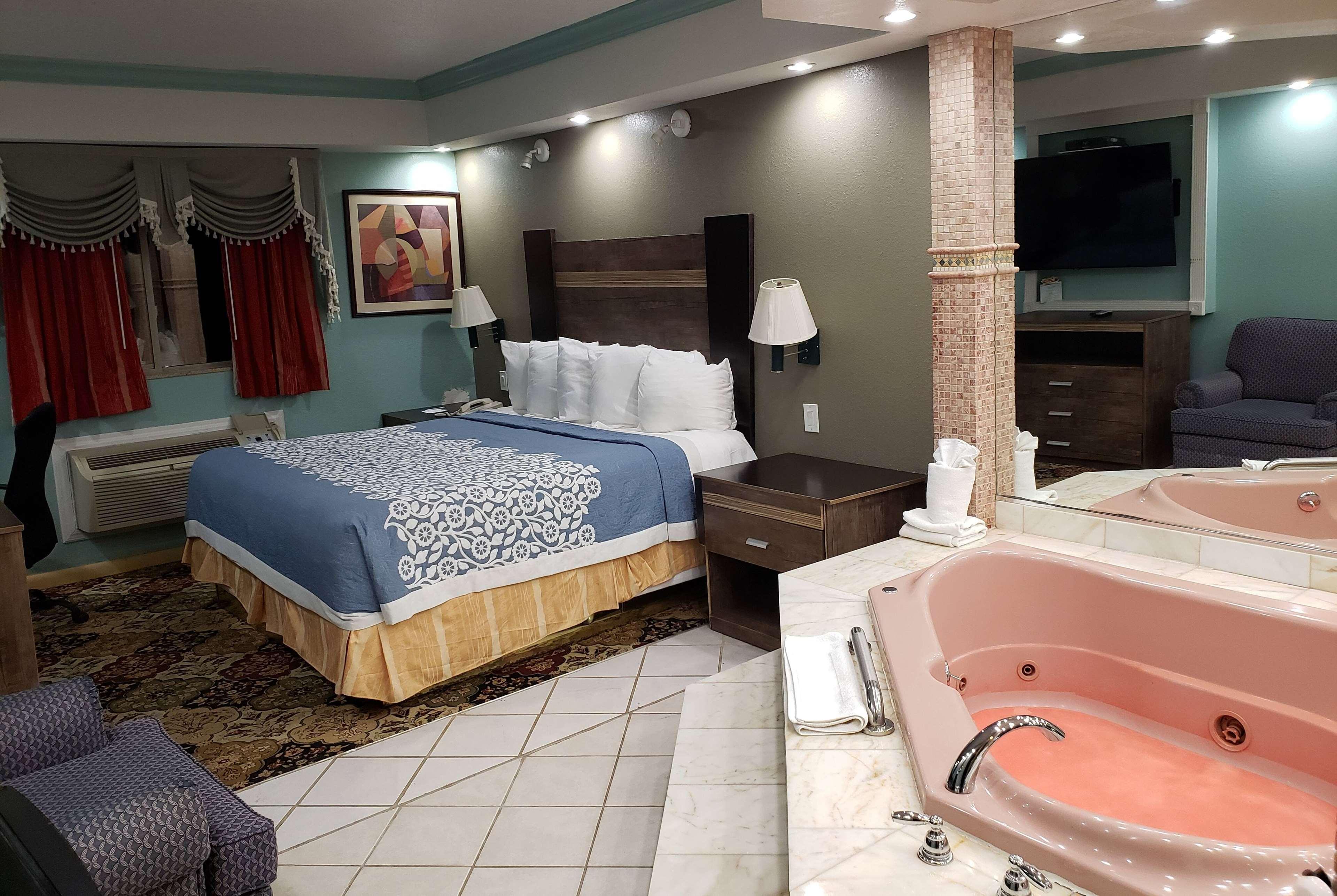 Days Inn By Wyndham Nanuet / Spring Valley Екстериор снимка