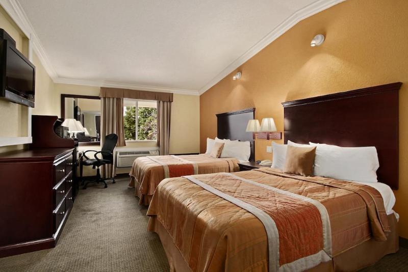 Days Inn By Wyndham Nanuet / Spring Valley Екстериор снимка
